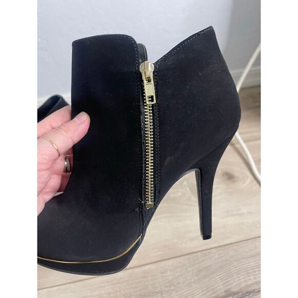 Black suede & gold heel boots - Picture 3 of 10